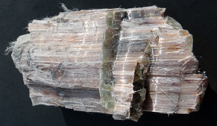 Асбест – натуральный природный минерал